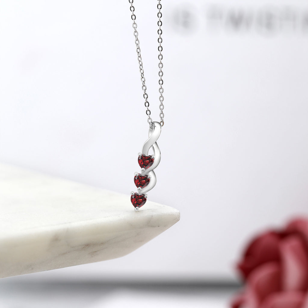 Garnet - January_Pendant in 925 Sterling Silver