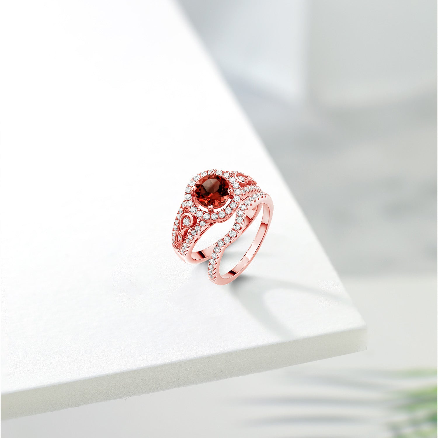 18K Rose Gold Plated Silver Red Garnet and White Moissanite Wedding Engagement Ring Band Bridal Set Ring For Women (1.94 Cttw, Gemstone Birthstone, Available In Size 5, 6, 7, 8, 9)