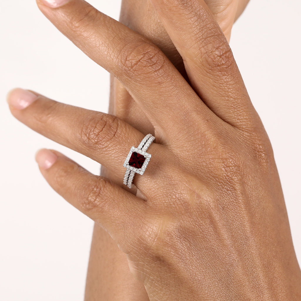 Garnet and Moissanite_7_Ring in 925 Sterling Silver