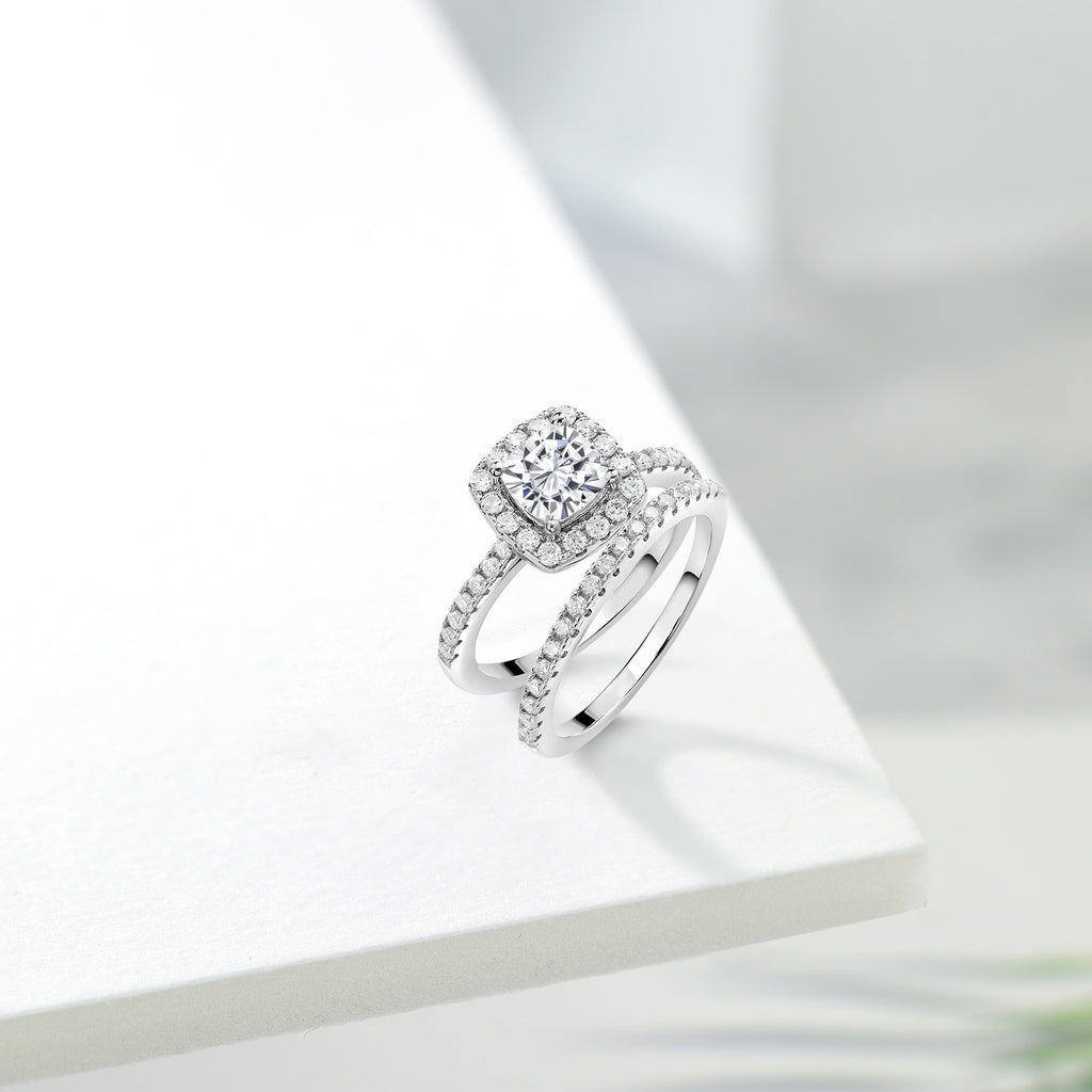 Nano Emerald - May_5_Ring in 925 Sterling Silver