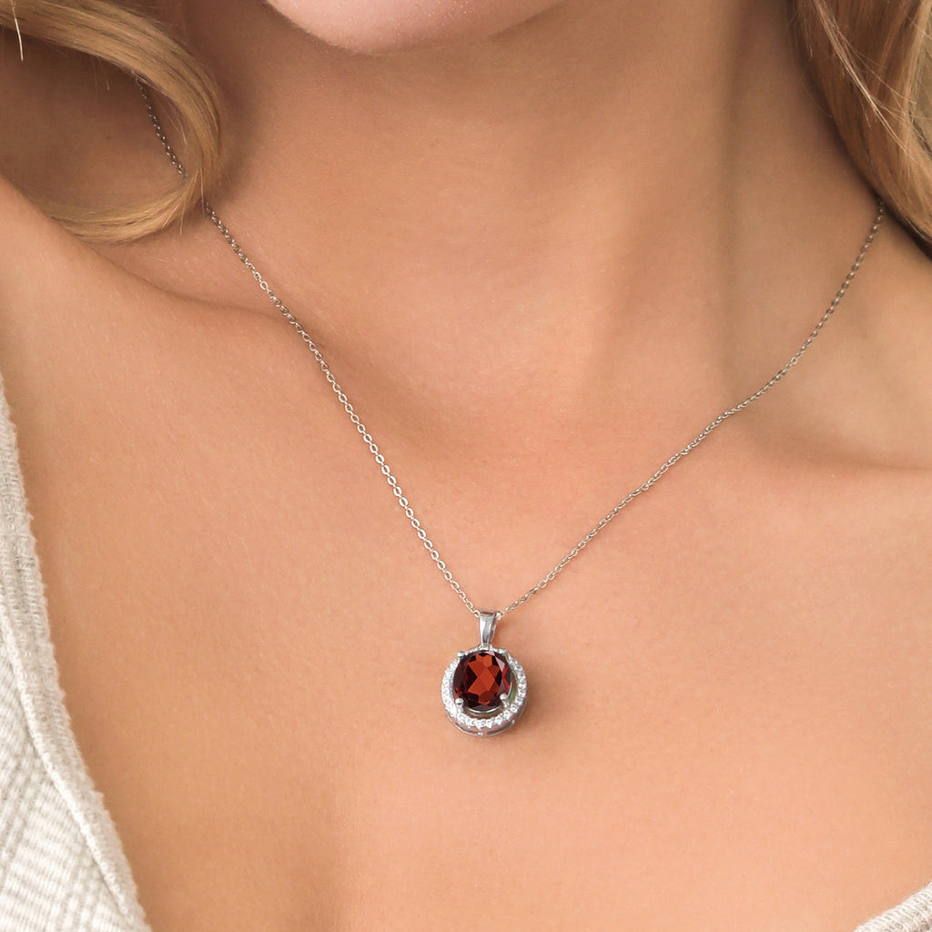 Garnet - January_Pendant in 925 Sterling Silver