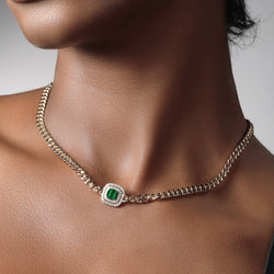 Necklace in yellow gold plated brass