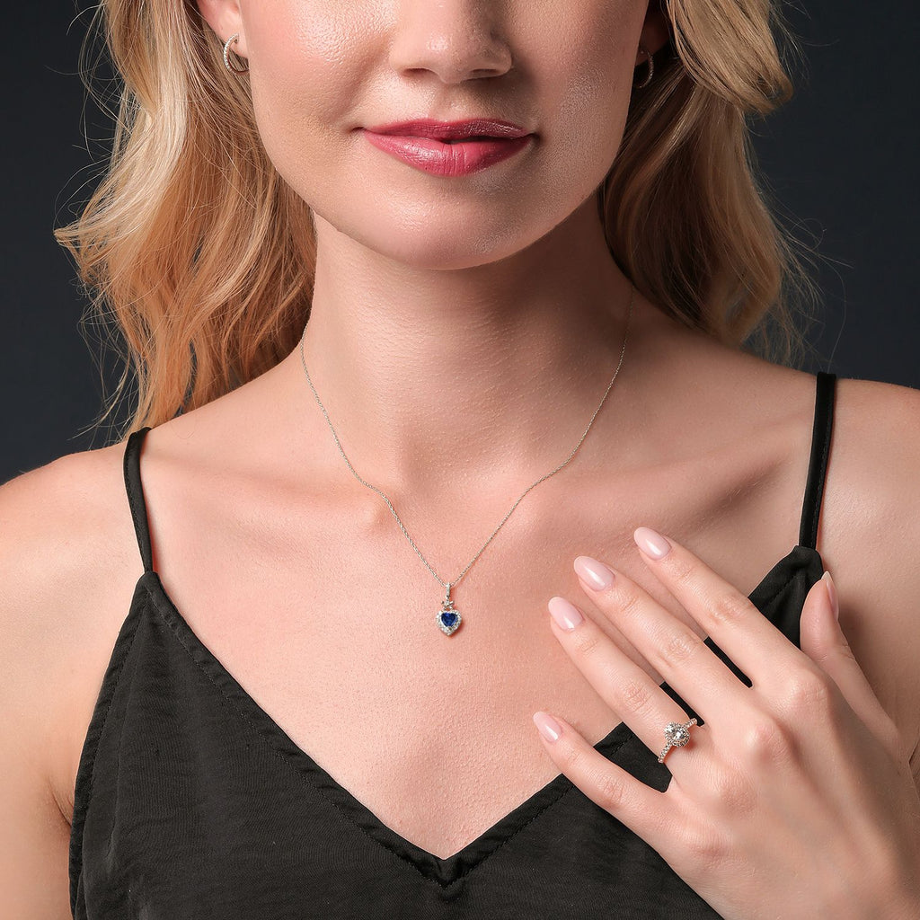 Pendant in 10K White Gold