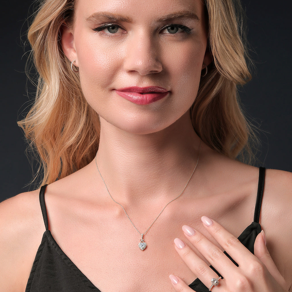 Pendant in 10K White Gold