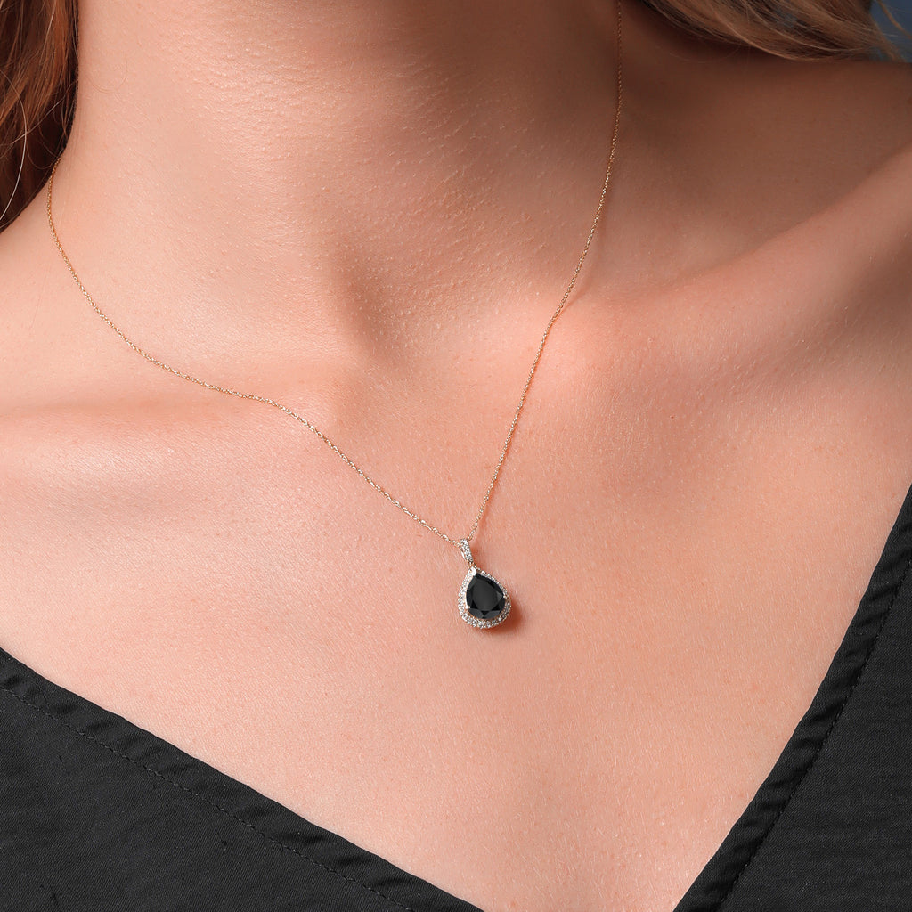 Onyx - December_Pendant in 10K Yellow Gold