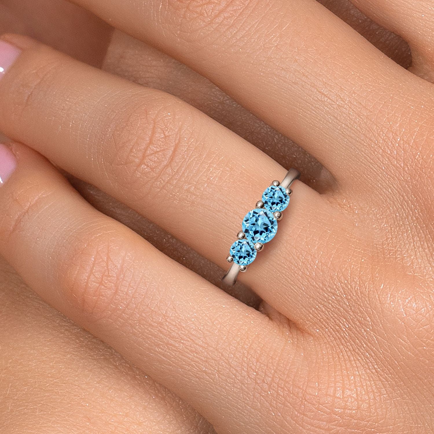 Ring in 14K White Gold