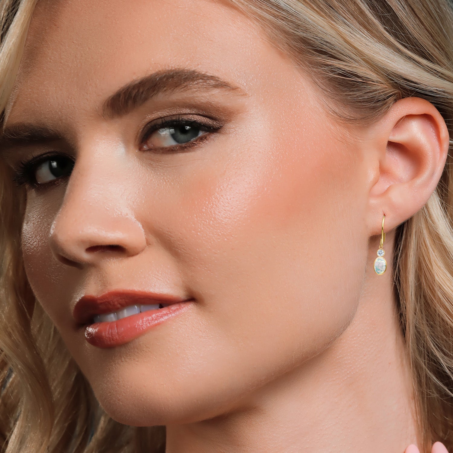 Earrings in 14K Yellow Gold