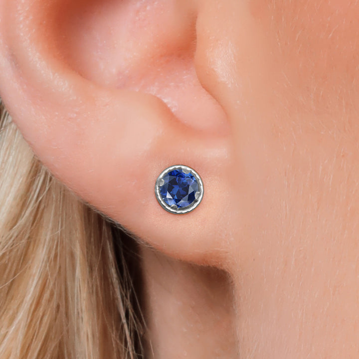 Earrings in 14K White Gold
