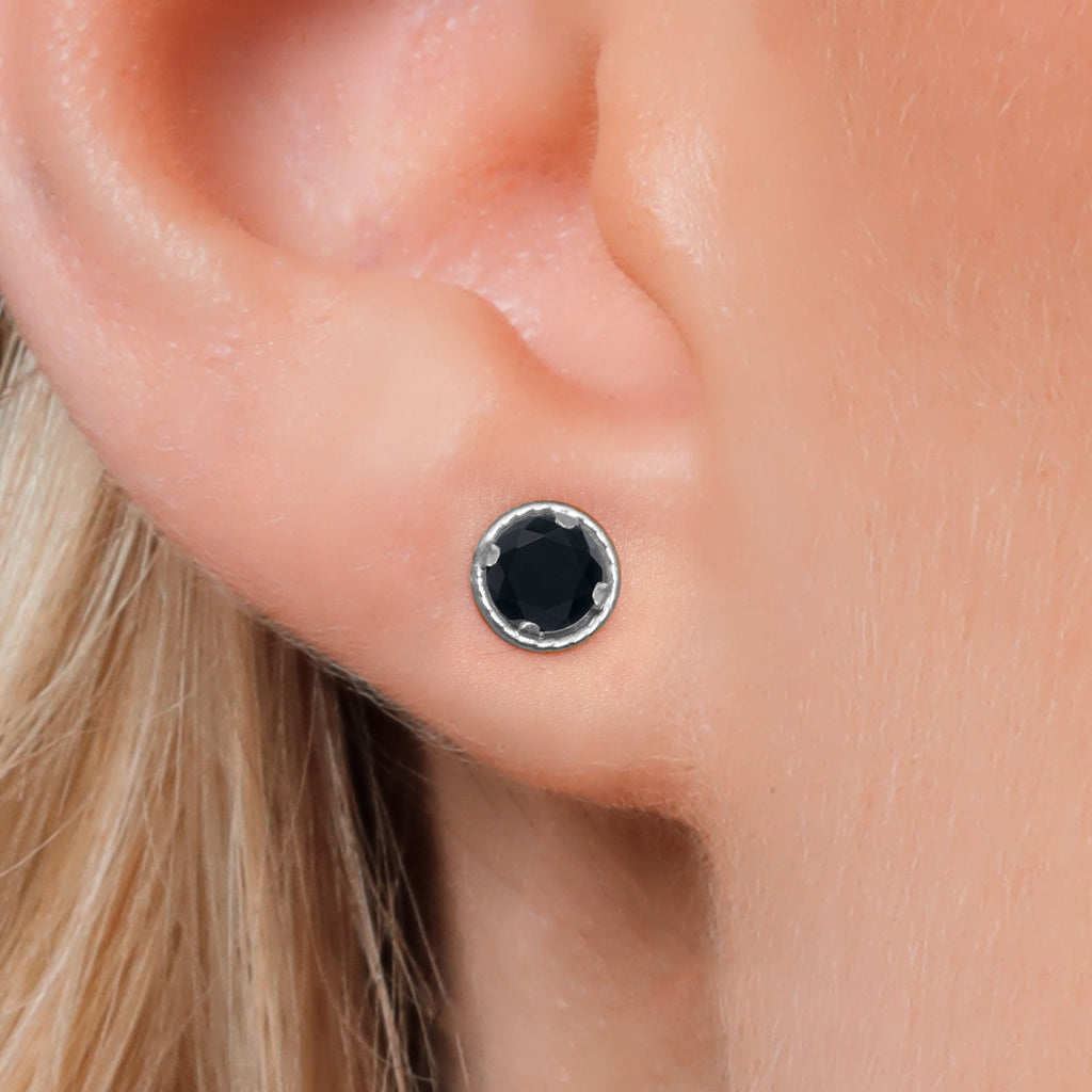 Earrings in 14K White Gold
