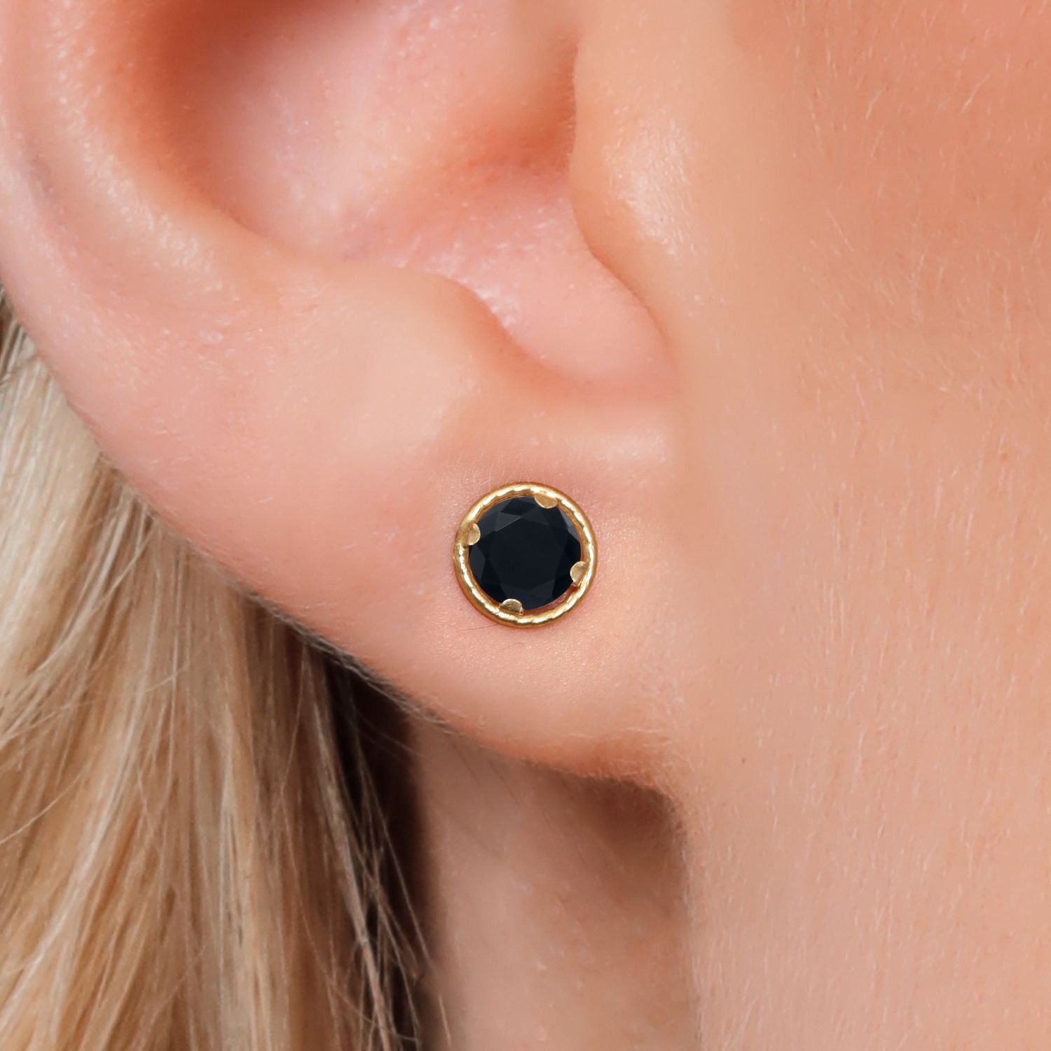 Onyx - December_Earrings in 14K Yellow Gold