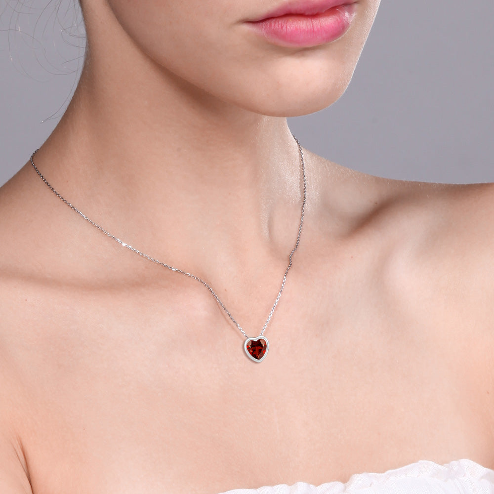 Garnet - January_Pendant in 925 Sterling Silver