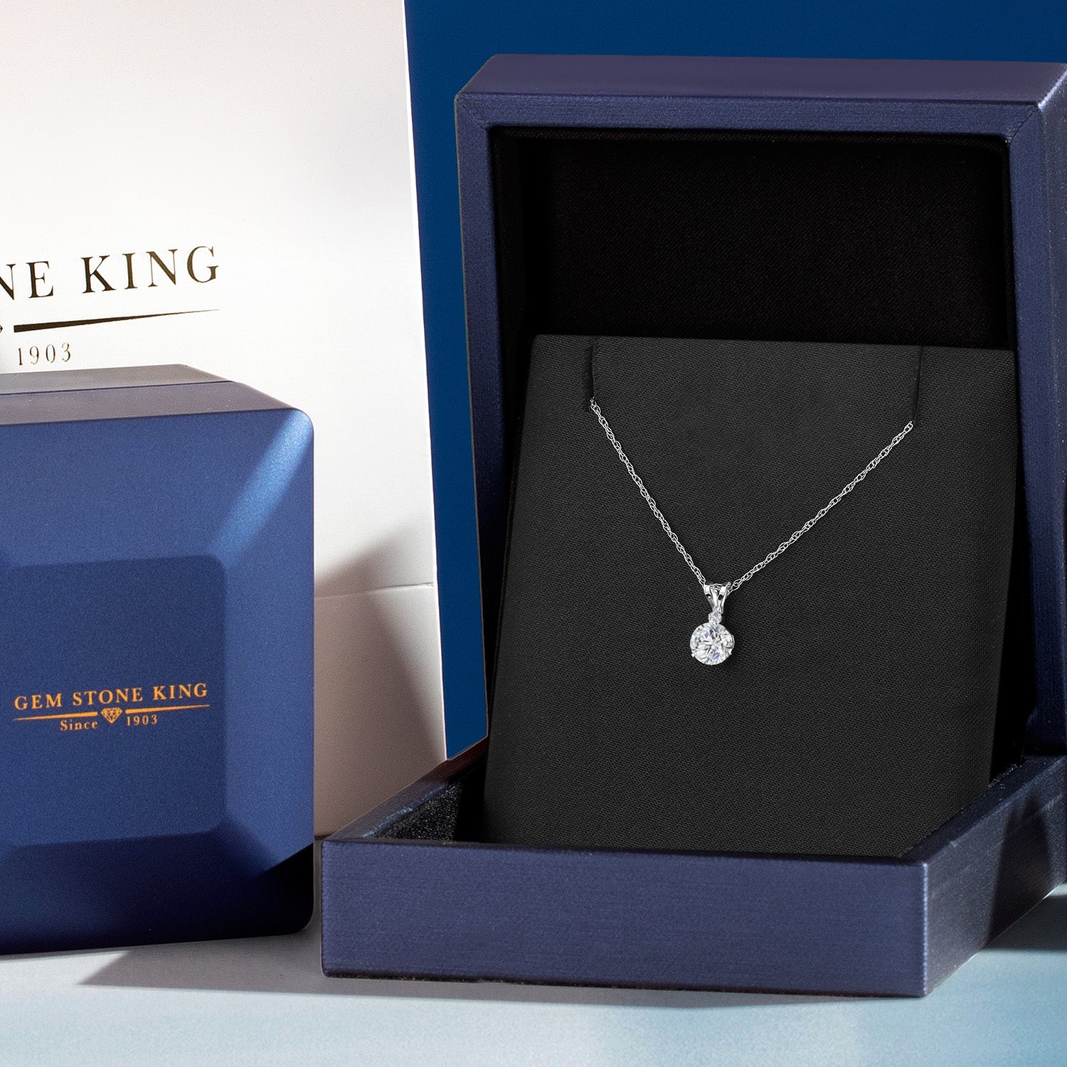 Pendant in 14K White Gold