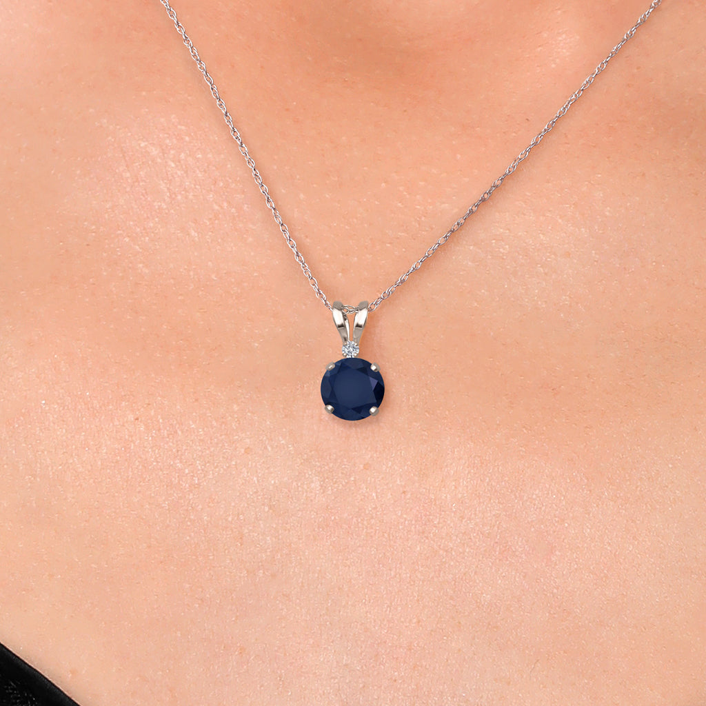 Pendant in 14K White Gold