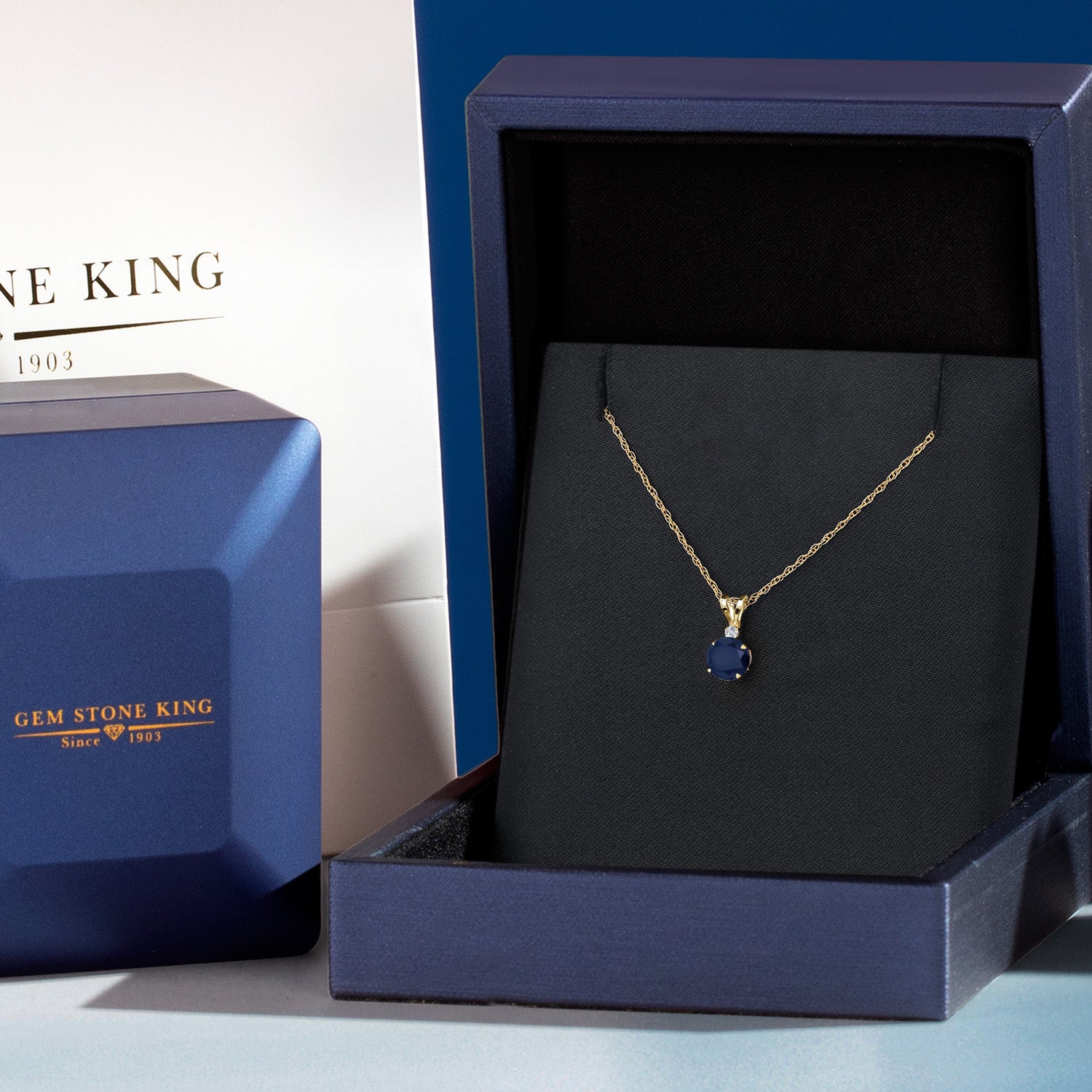 Pendant in 14K Yellow Gold