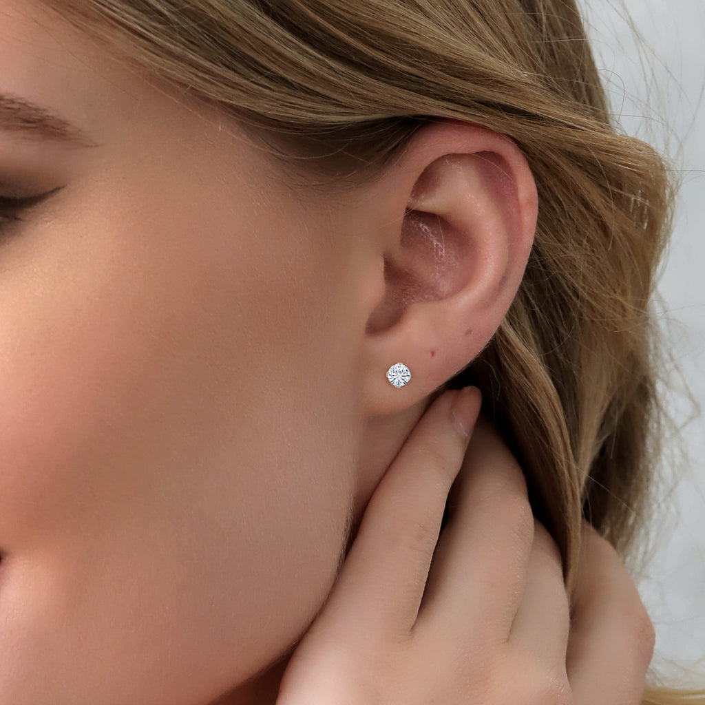 Very Light (IJ)_14K White Gold_Earrings in 14K White Gold