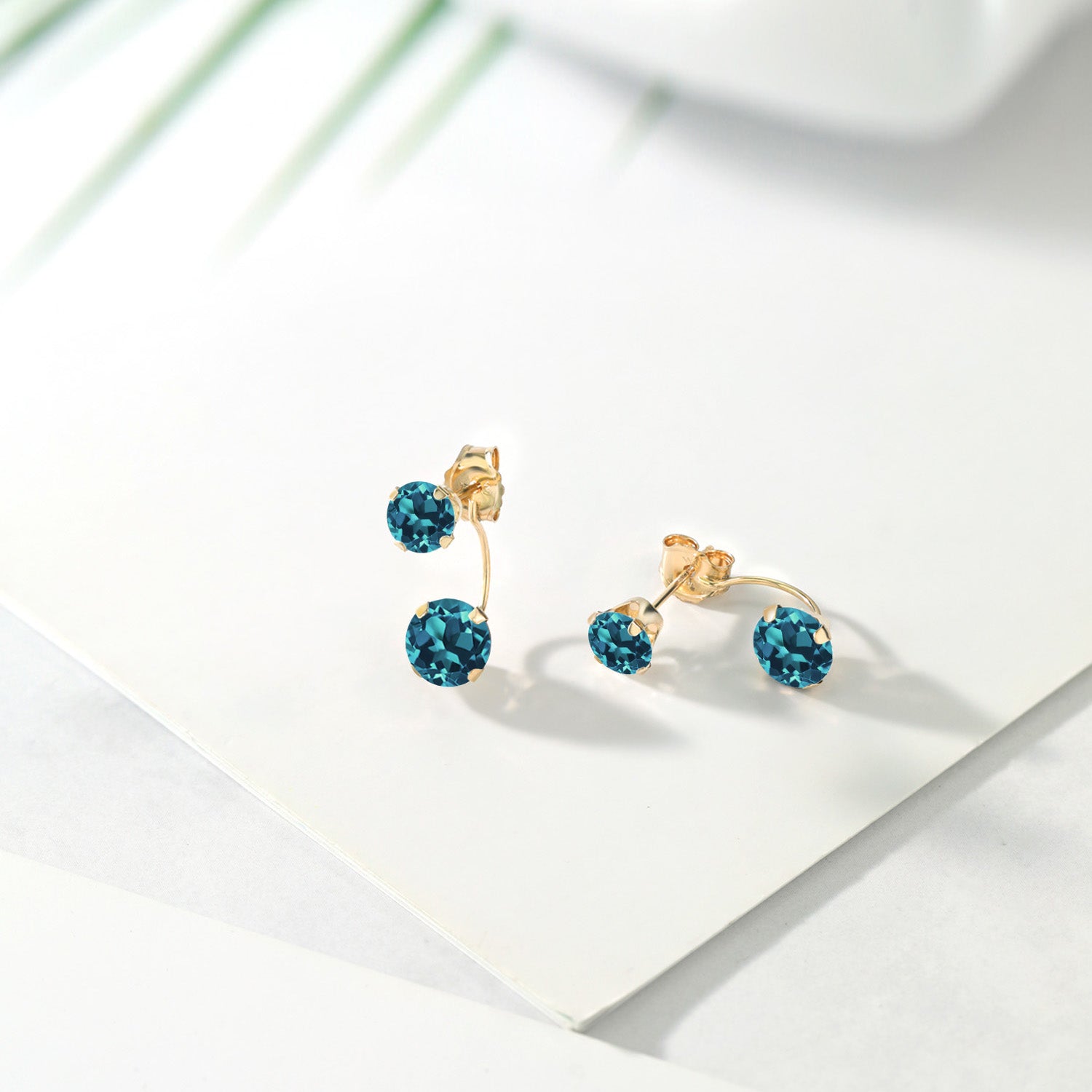 Earrings in 14K Yellow Gold