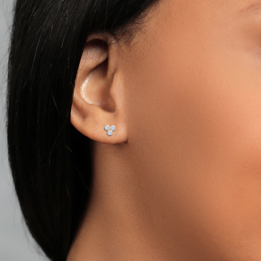 Colorless (DEF)_Earrings in 14K Yellow Gold