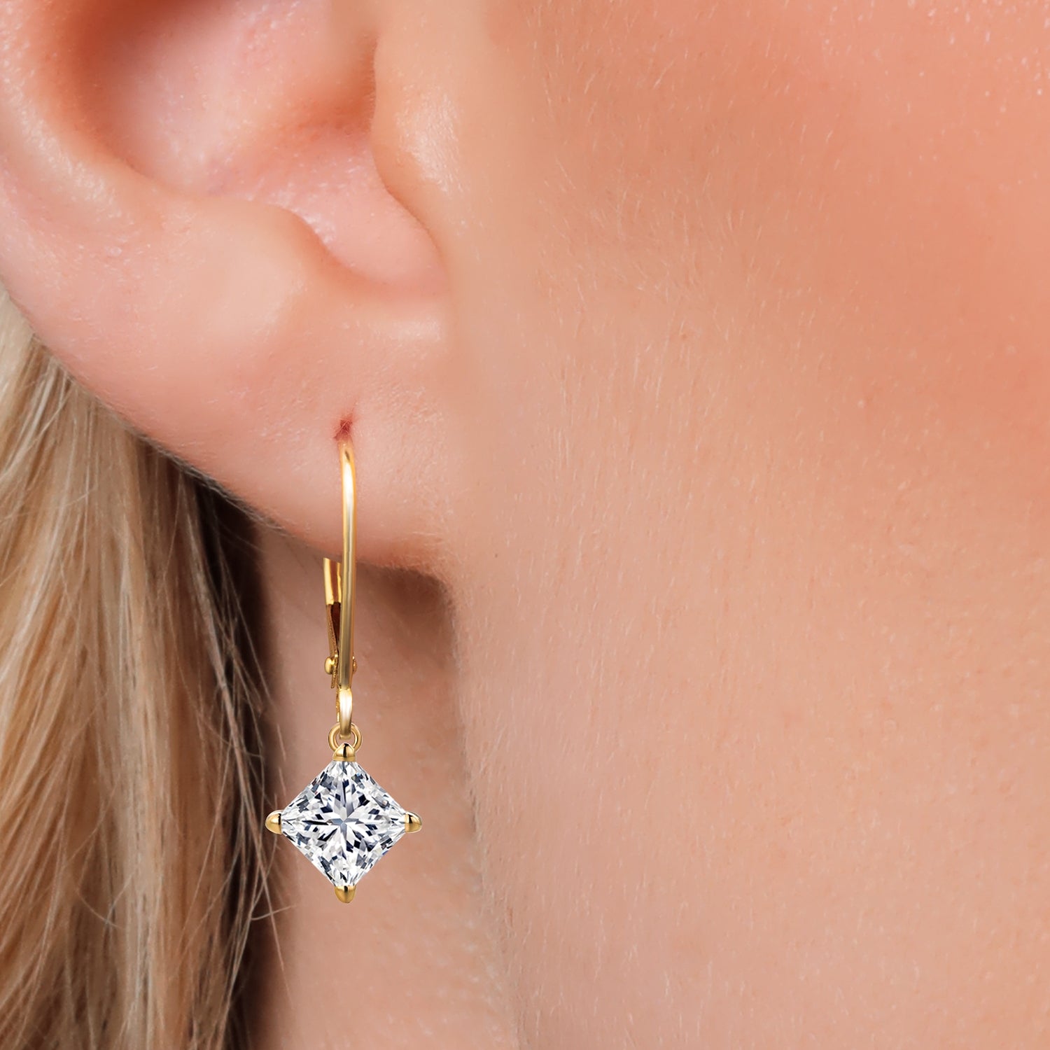 Earrings in 14K Yellow Gold