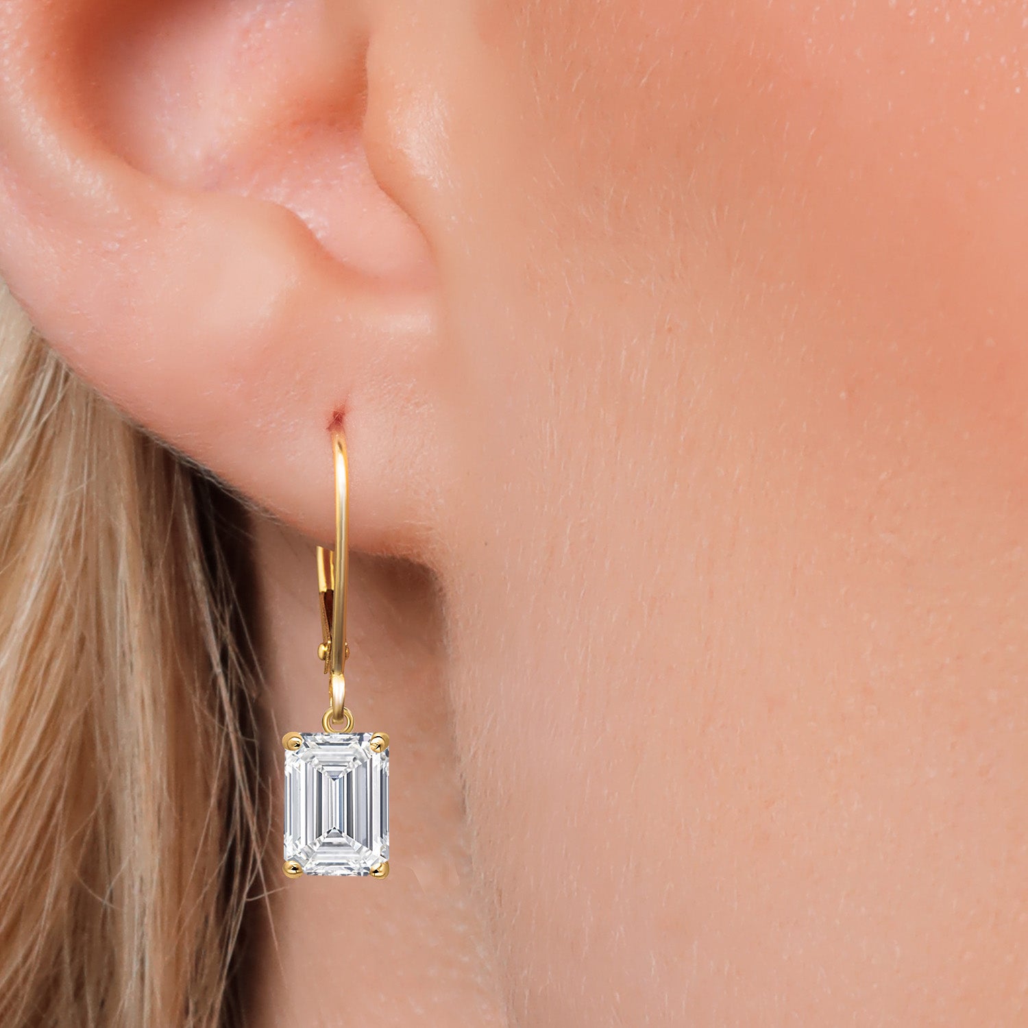 Earrings in 14K Yellow Gold