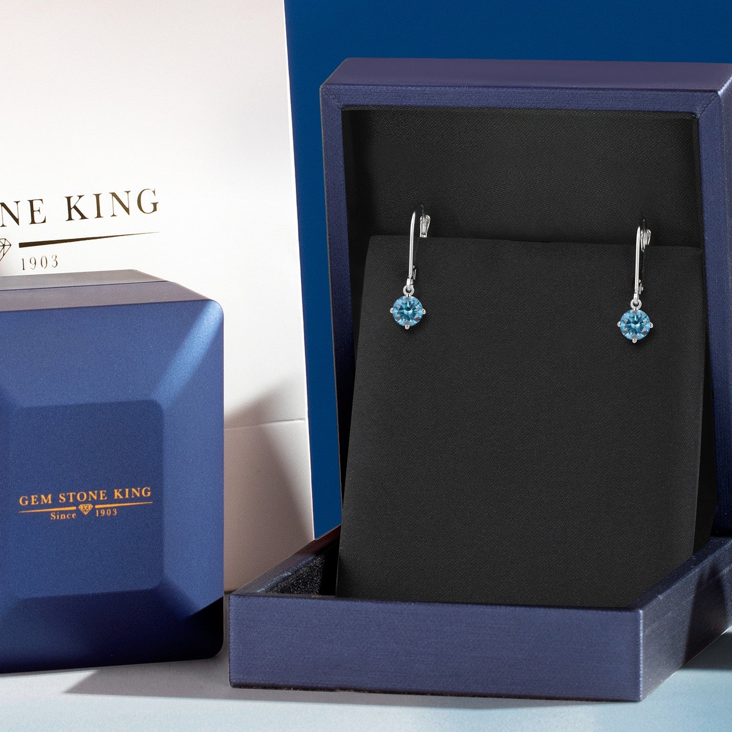Earrings in 14K White Gold