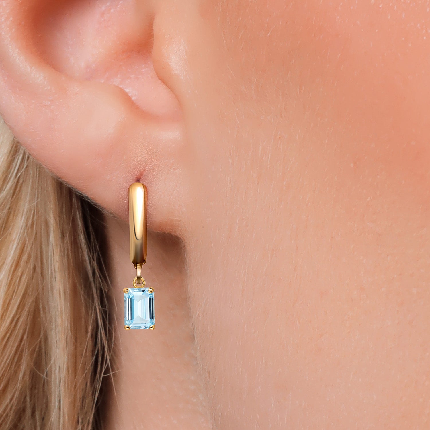 Earrings in 14K Yellow Gold