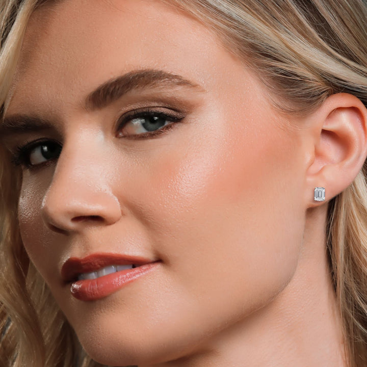 Earrings in 14K White Gold