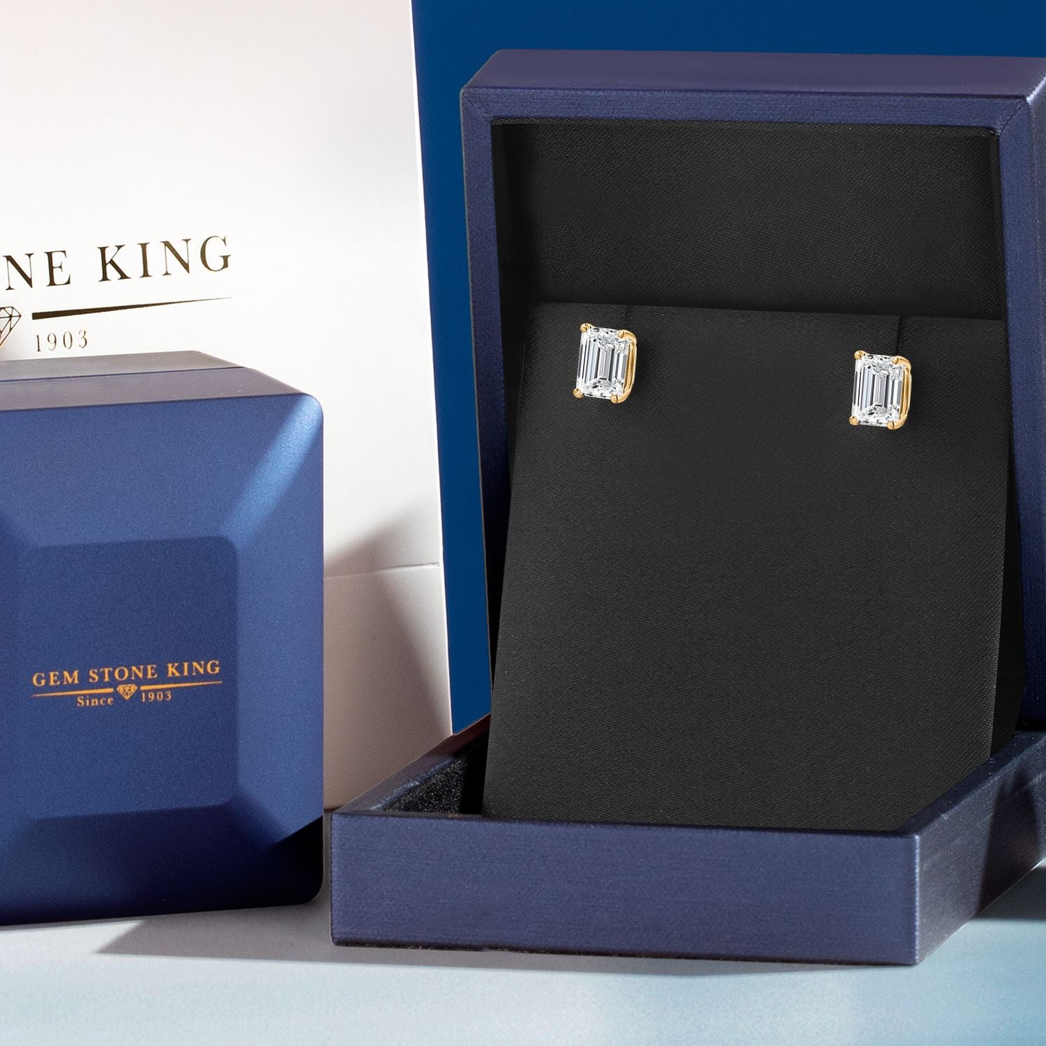 Earrings in 14K Yellow Gold