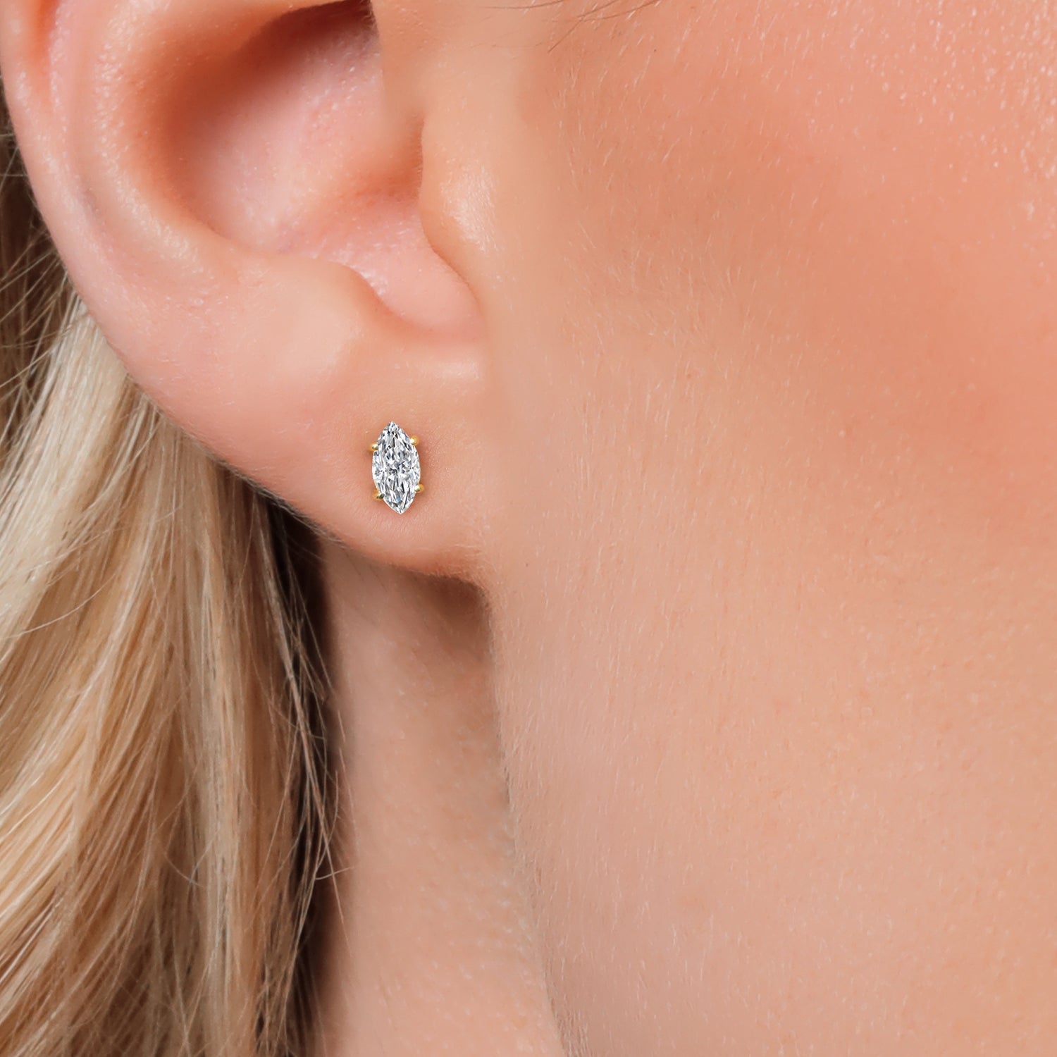 Earrings in 14K Yellow Gold