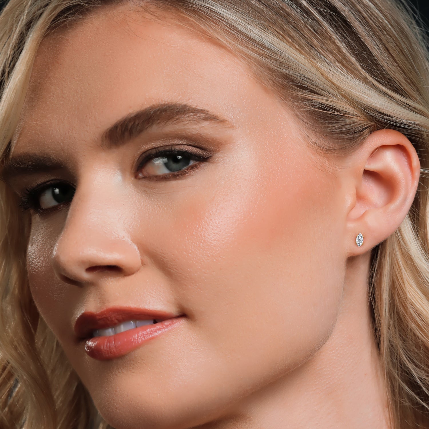 Earrings in 14K Yellow Gold