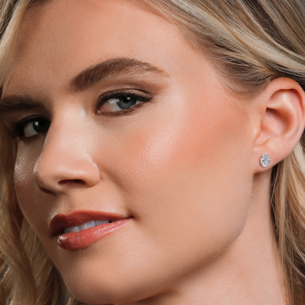 14K White Gold_Earrings in 14K White Gold