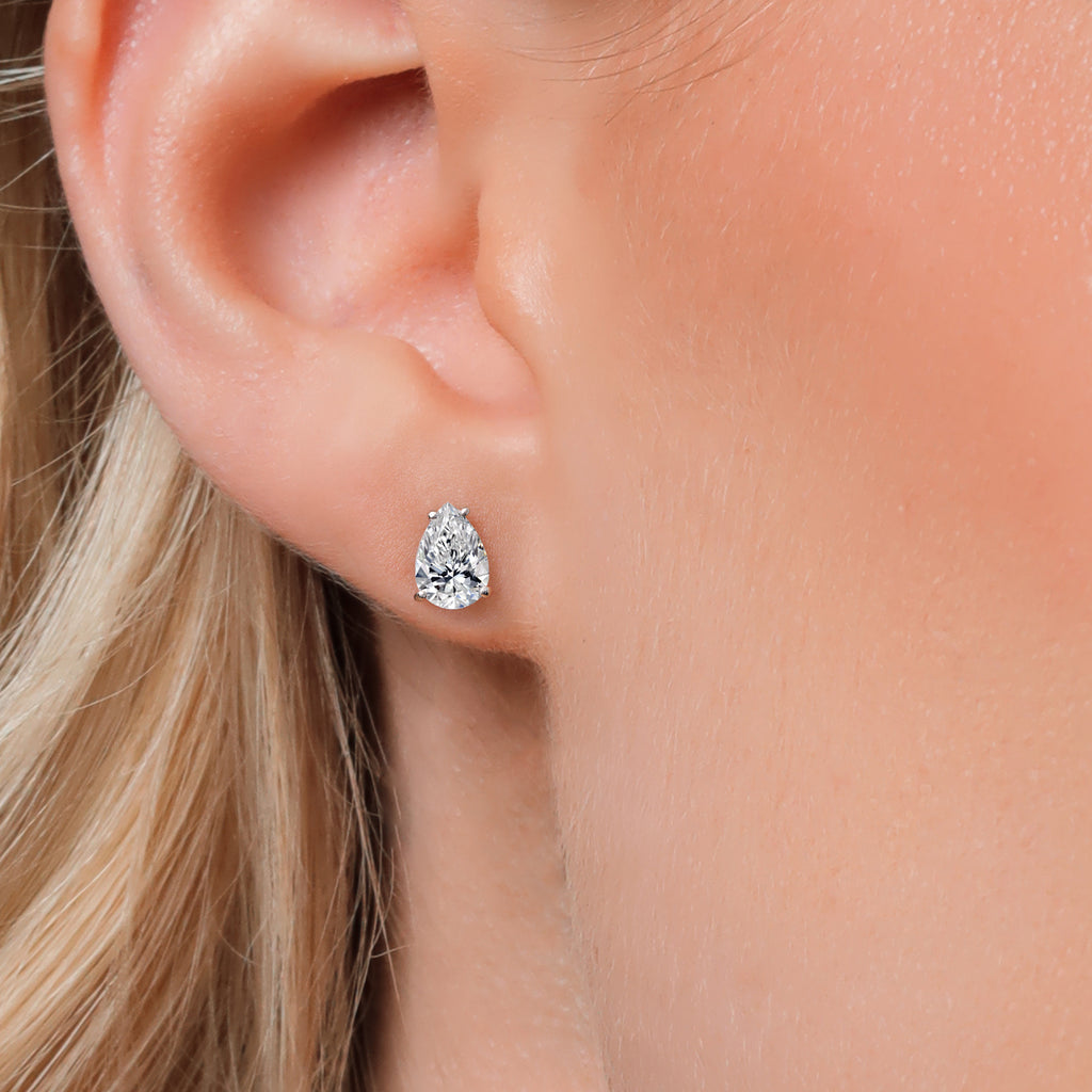 Earrings in 14K White Gold