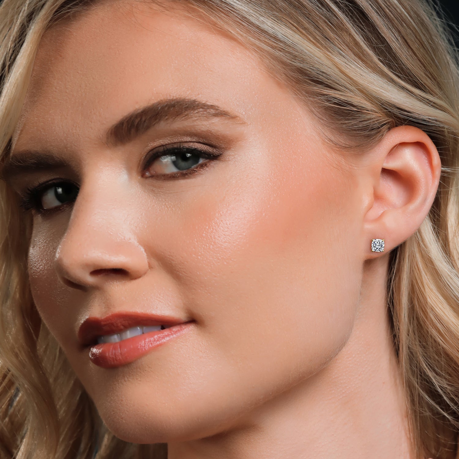 Earrings in 14K Yellow Gold