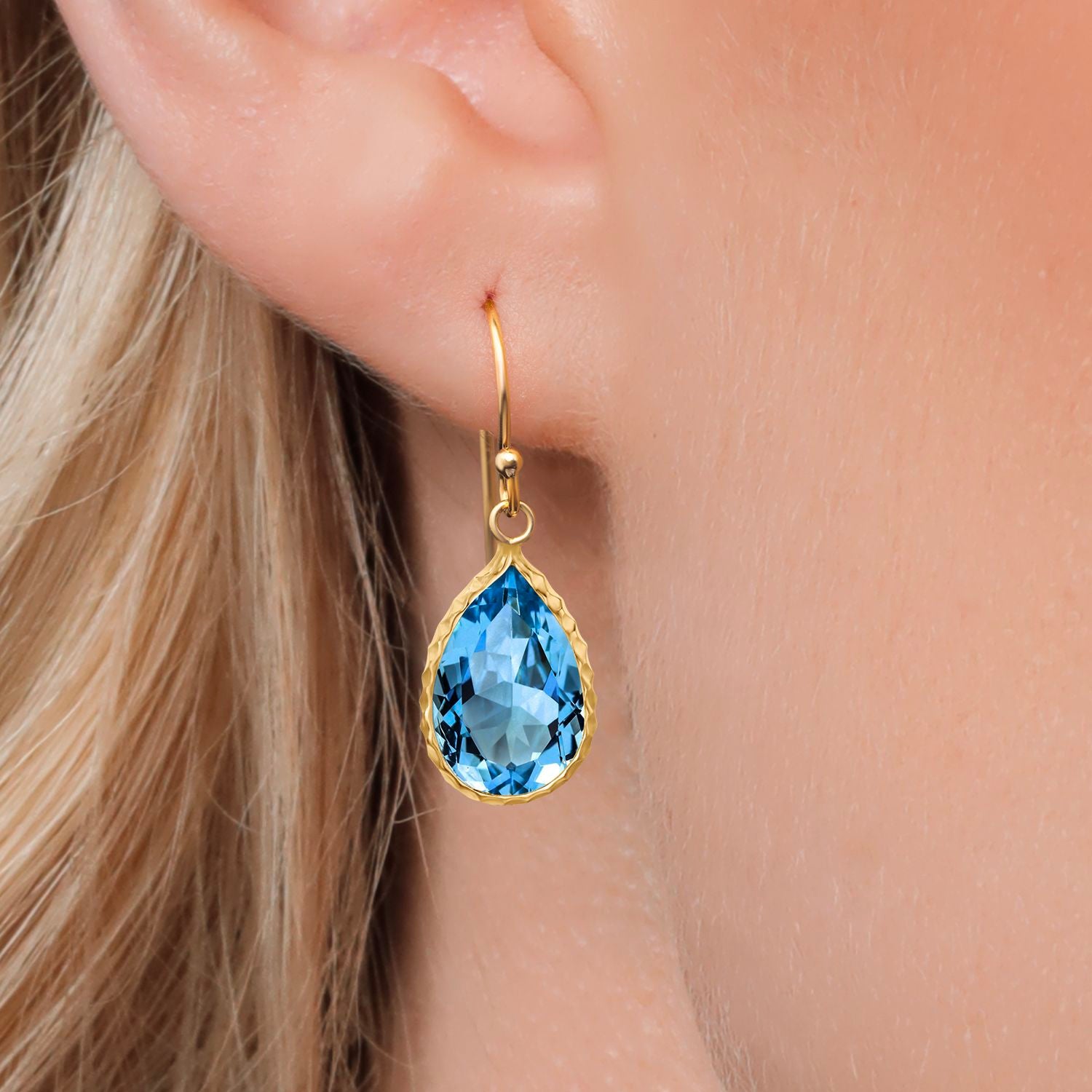 Earrings in 14K Yellow Gold