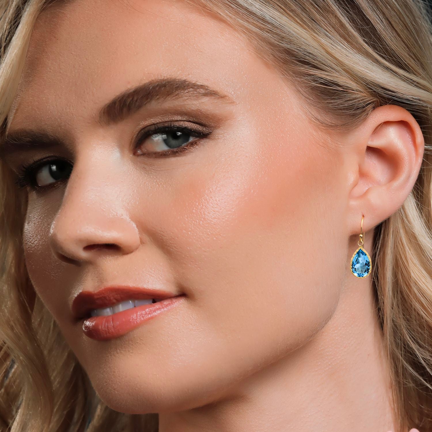 Earrings in 14K Yellow Gold