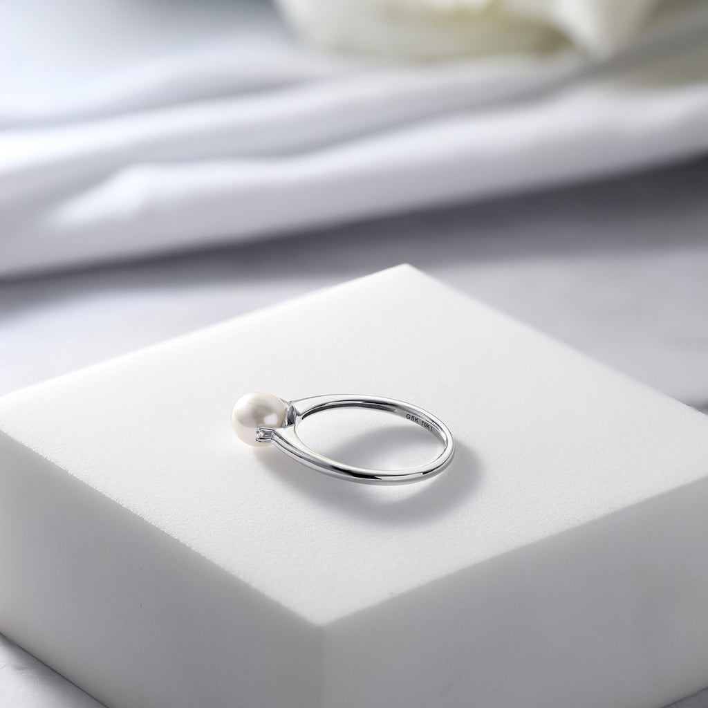 Ring in 10K White Gold