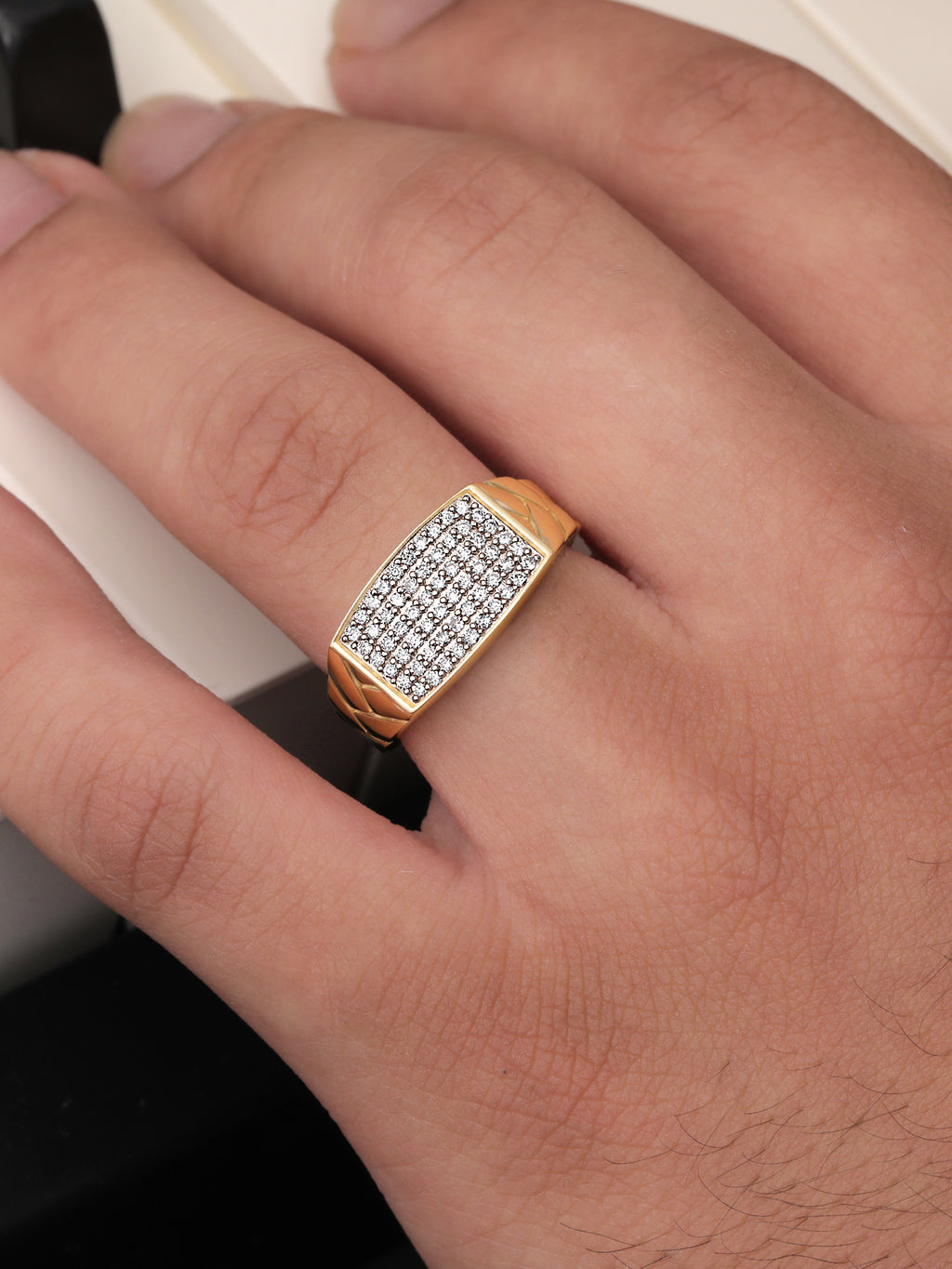 Ring in 10K Yellow Gold