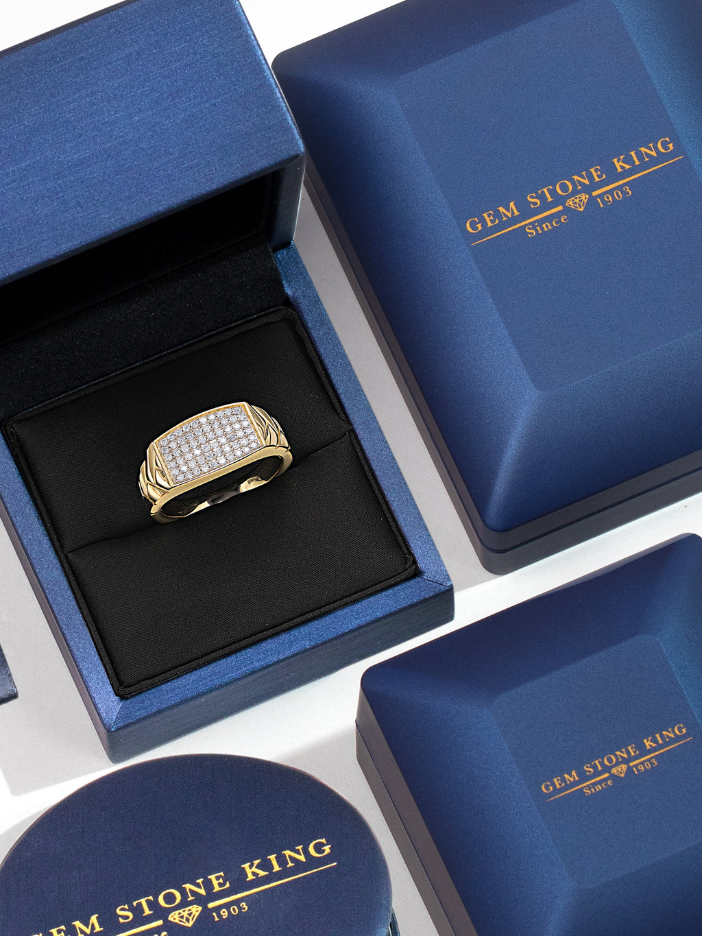 Ring in 10K Yellow Gold
