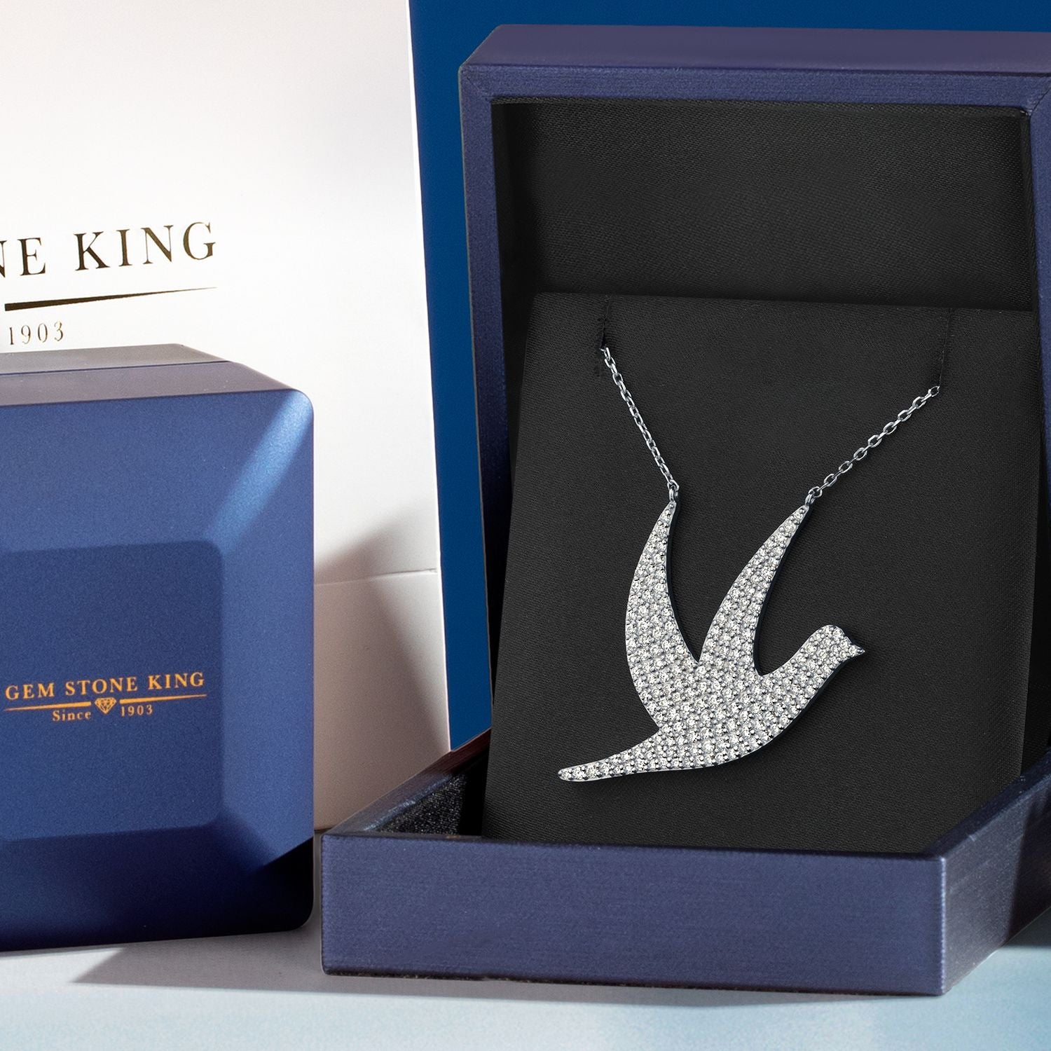 Necklace in 14K White Gold