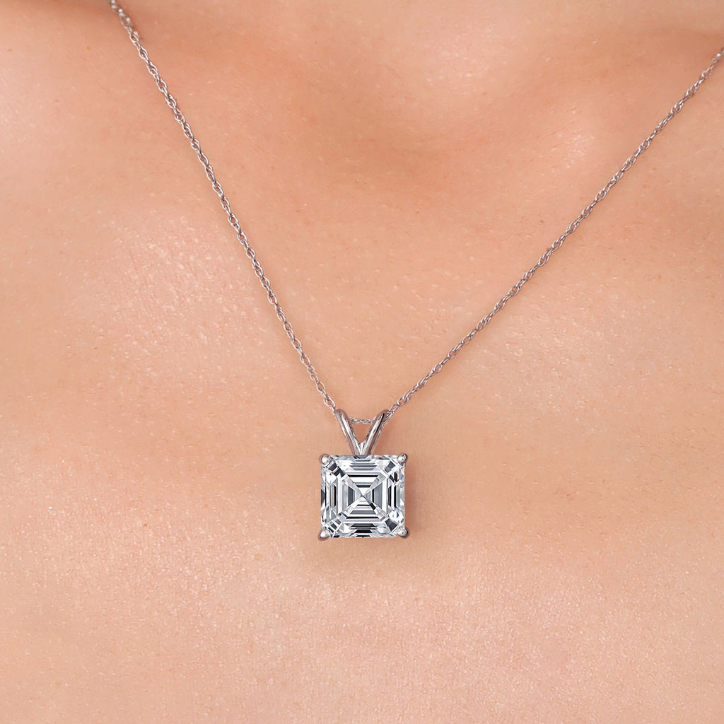 Pendant in 14K White Gold