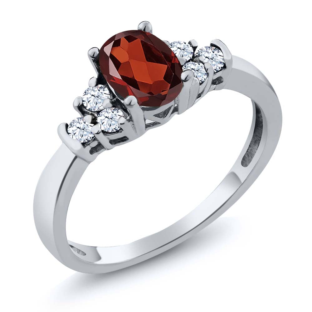 Garnet - January_8_Ring in 925 Sterling Silver