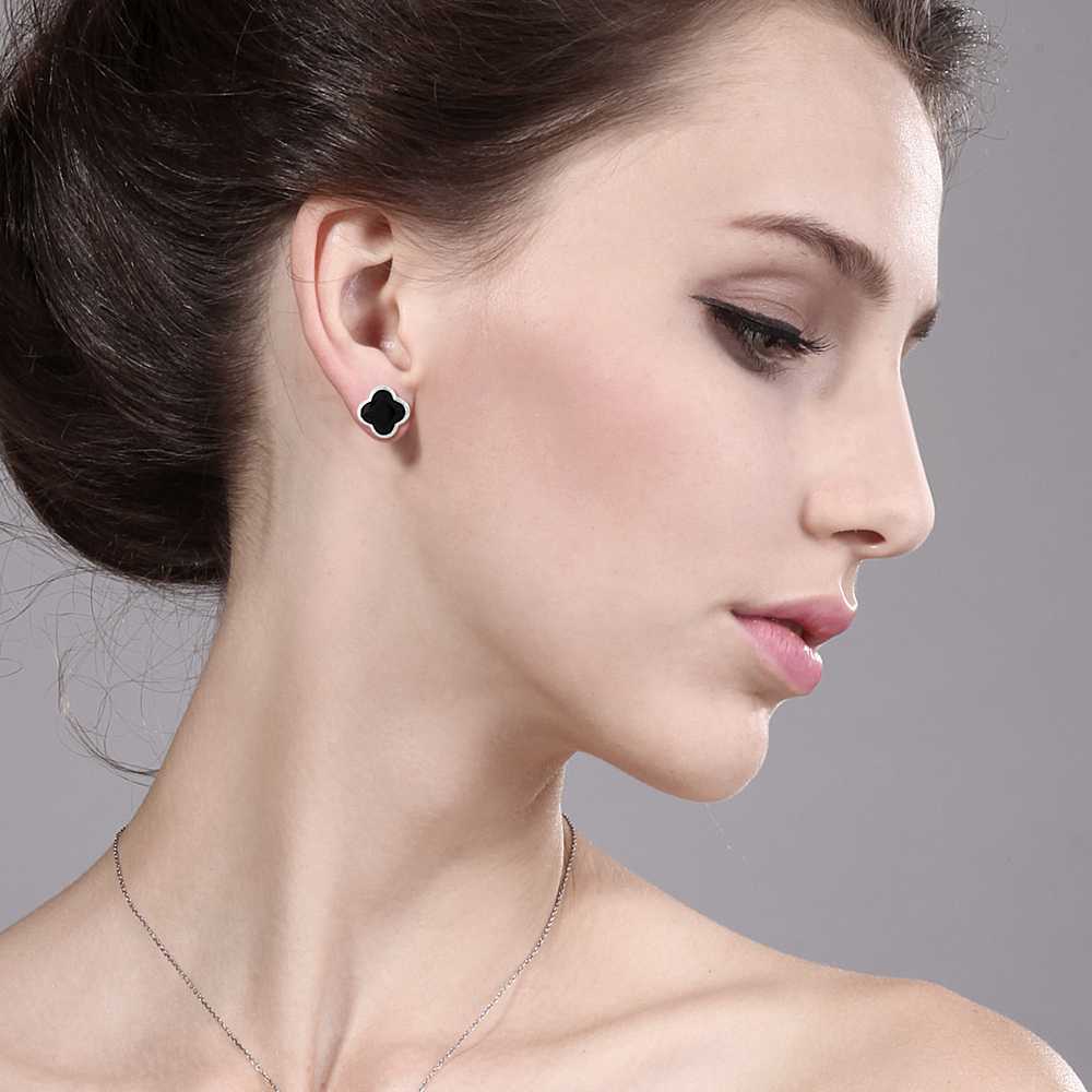 925 Sterling Silver_Earrings in 925 Sterling Silver