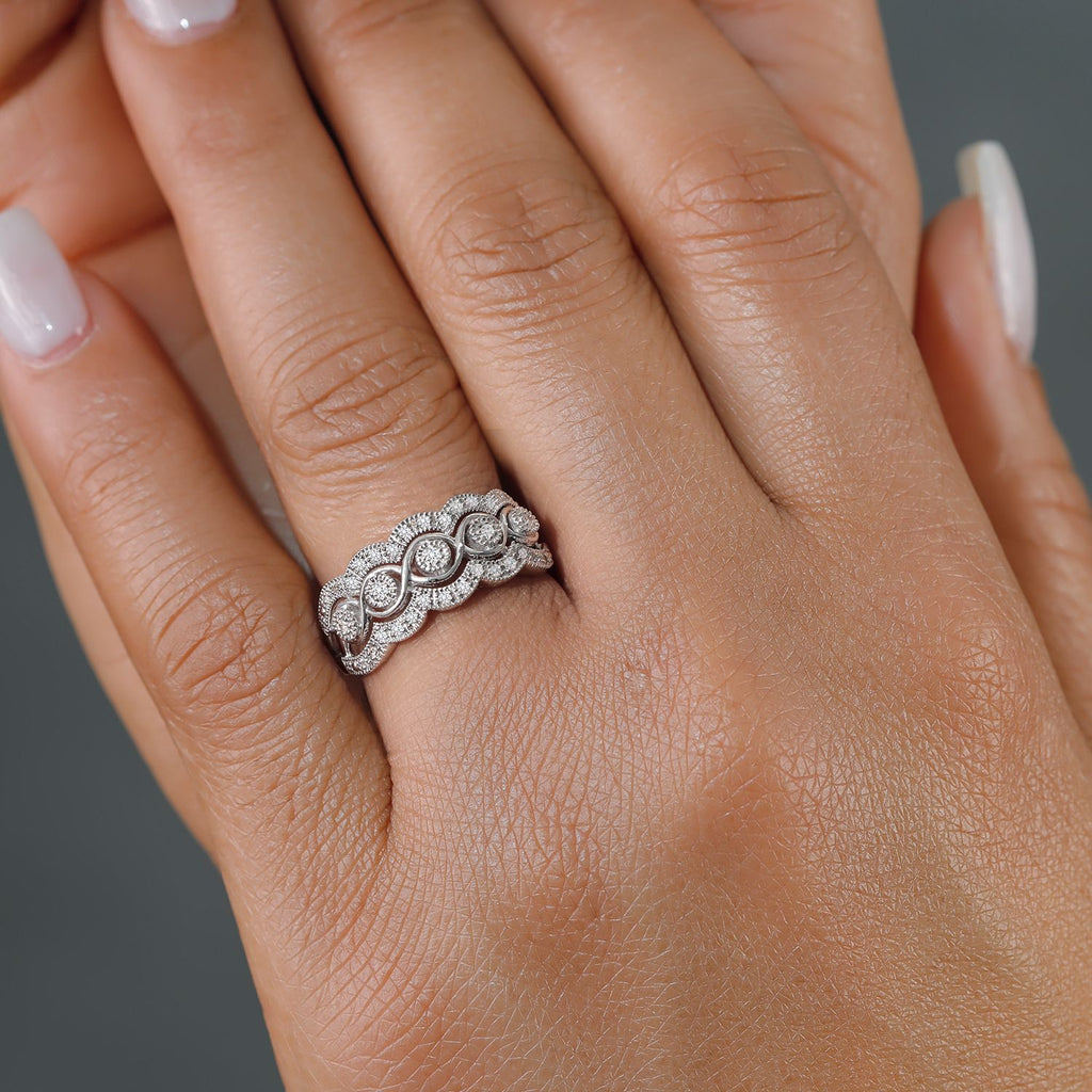 Ring in 14K White Gold