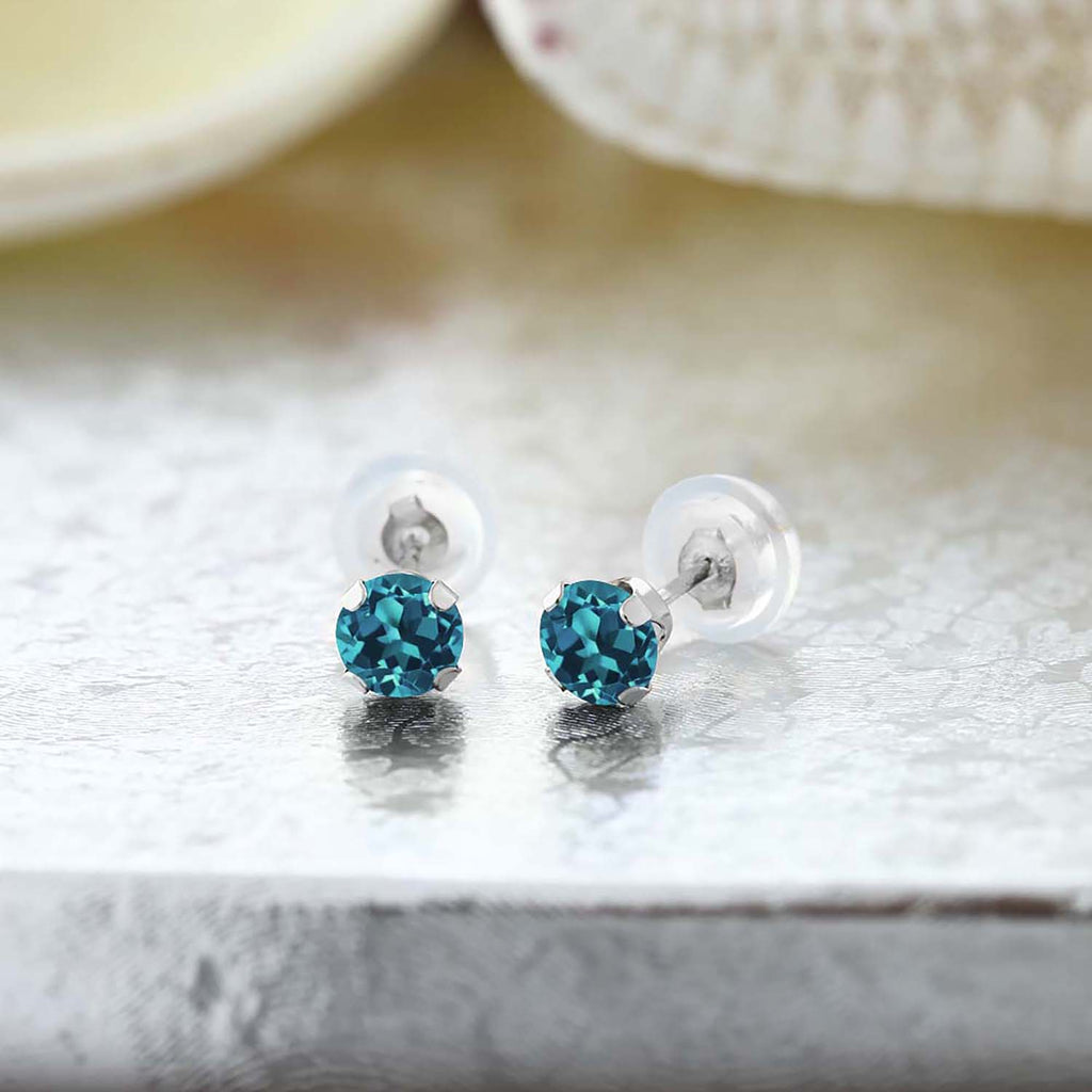 Earrings in 10K White Gold