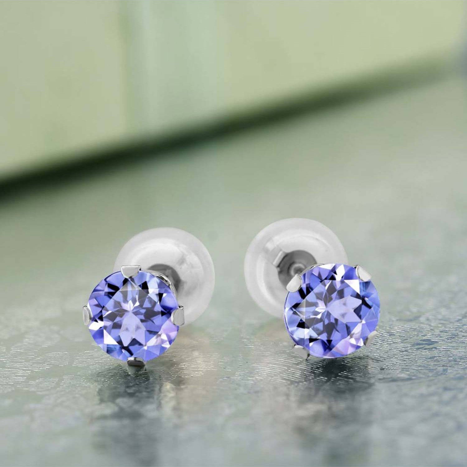 Earrings in 10K White Gold